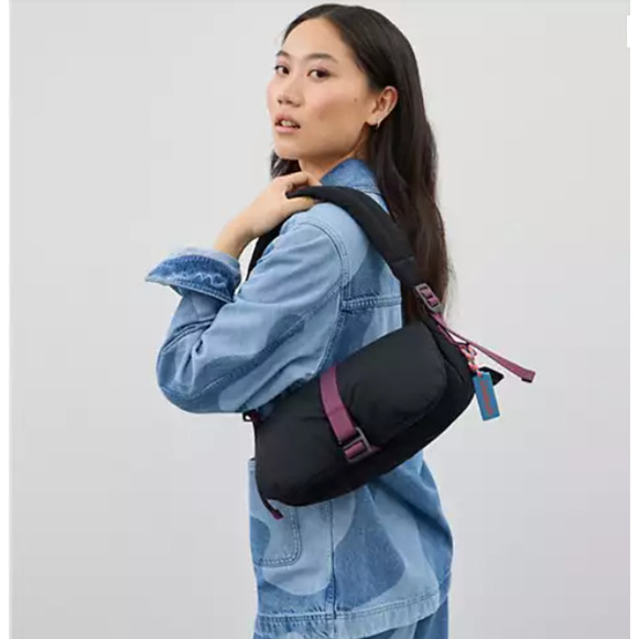 Coach Coachtopia Loop Puffy Wavy Dinky Shoulder Bag Black Rainbow CQ859 NWT - Picture 6 of 12